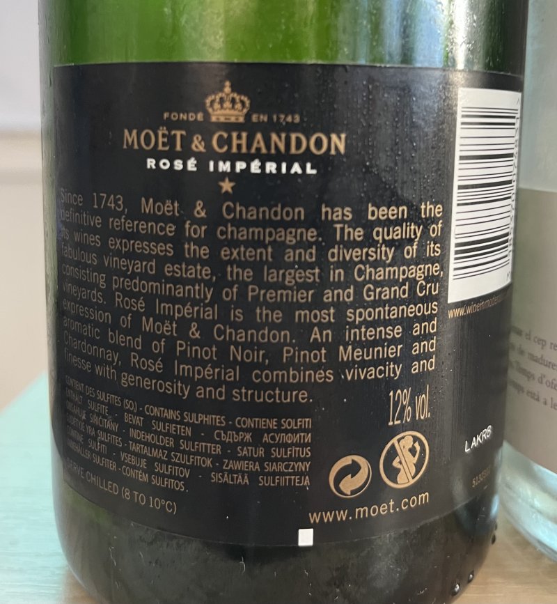 Baksida av Moët & Chandon Rosé Impérial Champagne Brut