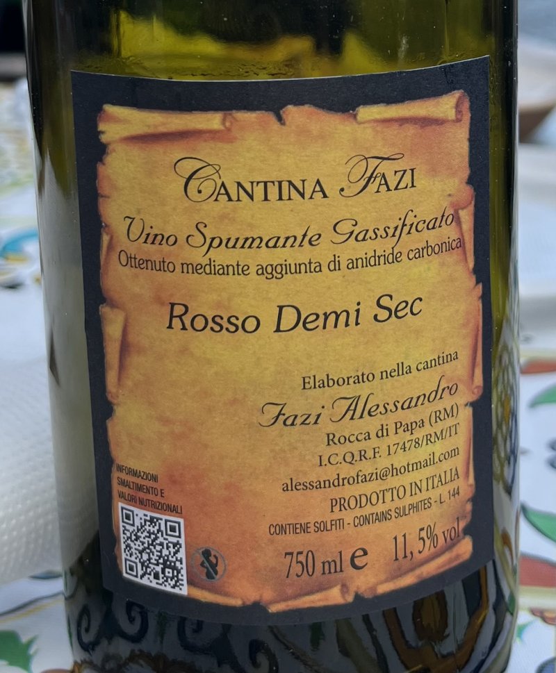 Framsida av Cantina Fazi Rosso Demi Sec