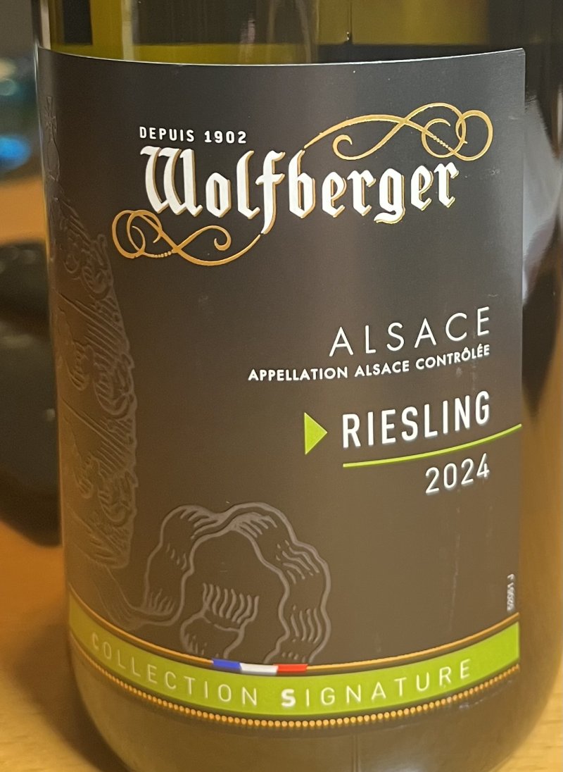 Framsida av Wolfberger Alsace Riesling