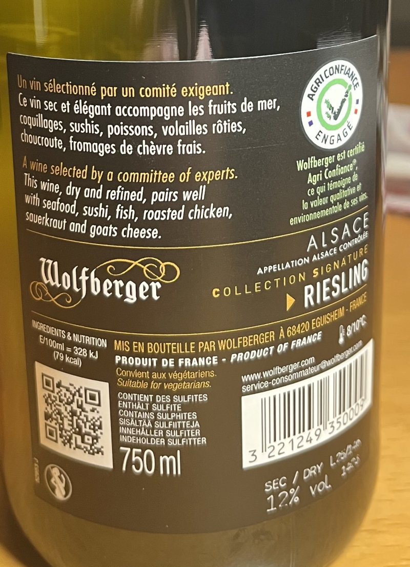 Baksida av Wolfberger Alsace Riesling