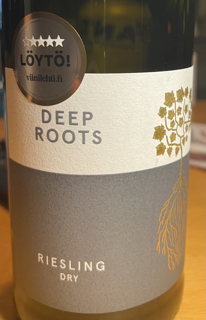 Framsida av Deep Roots Riesling Trocken