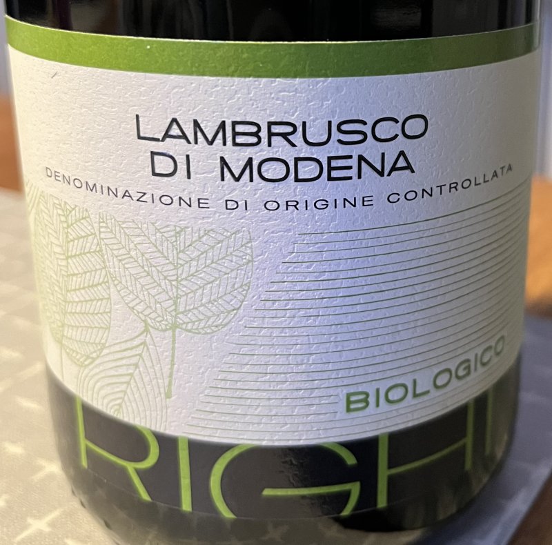 Framsida av Lambrusco Di Modena Rött