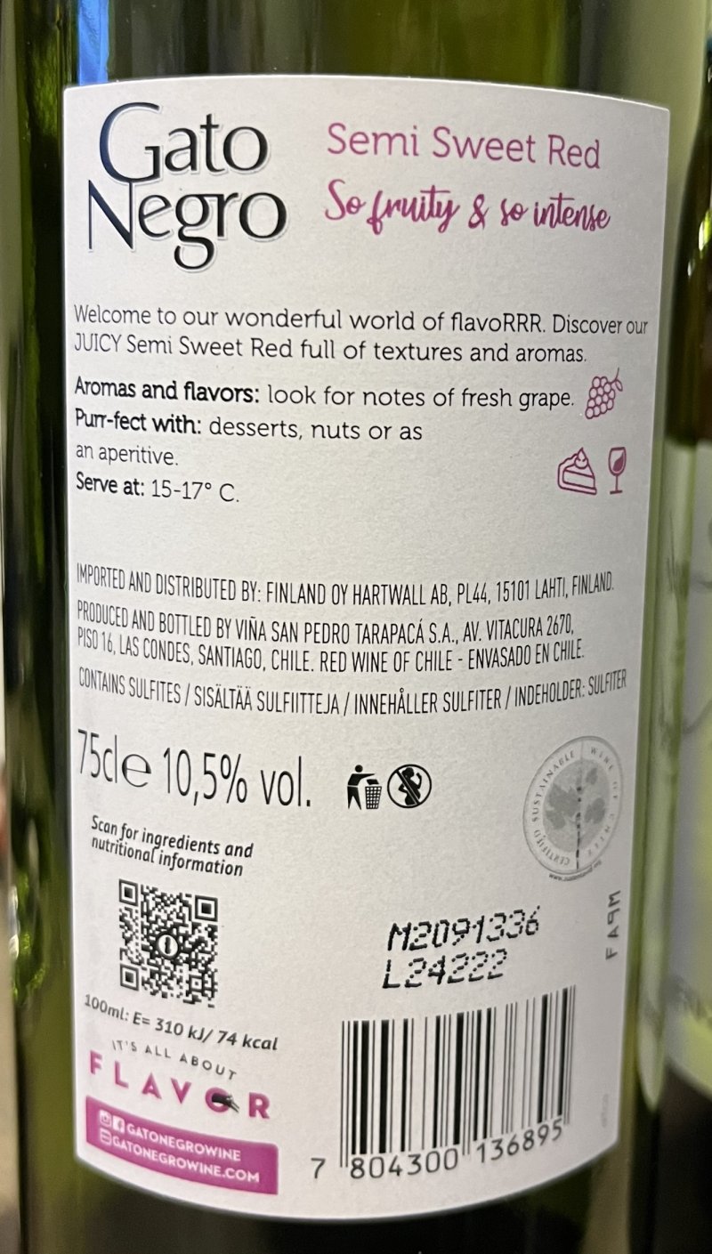 Baksida av Gato Negro Semi Sweet Red 2023