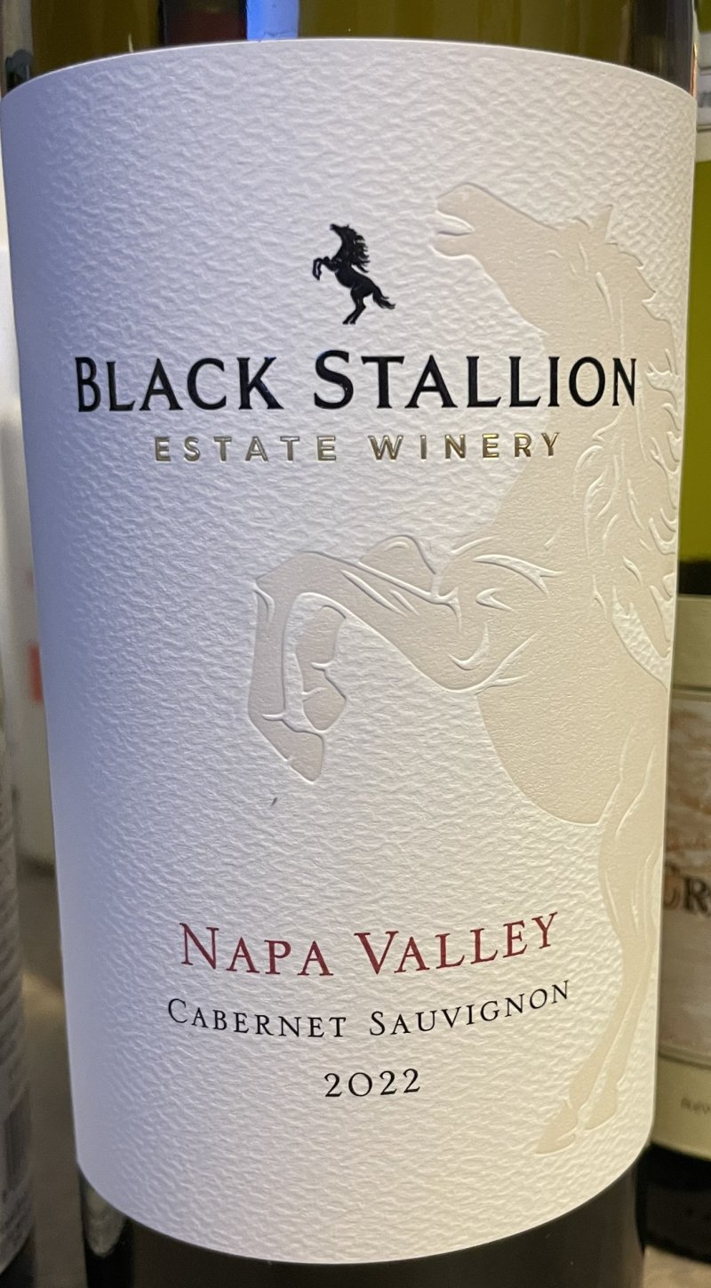 Framsida av Black Stallion Cabernet Sauvignon