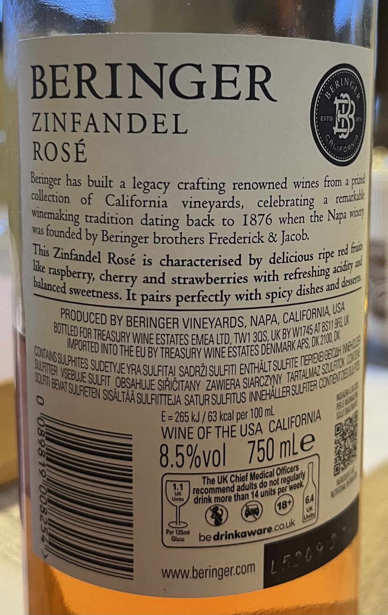 Baksida av Behringer Zinfandel Rosé