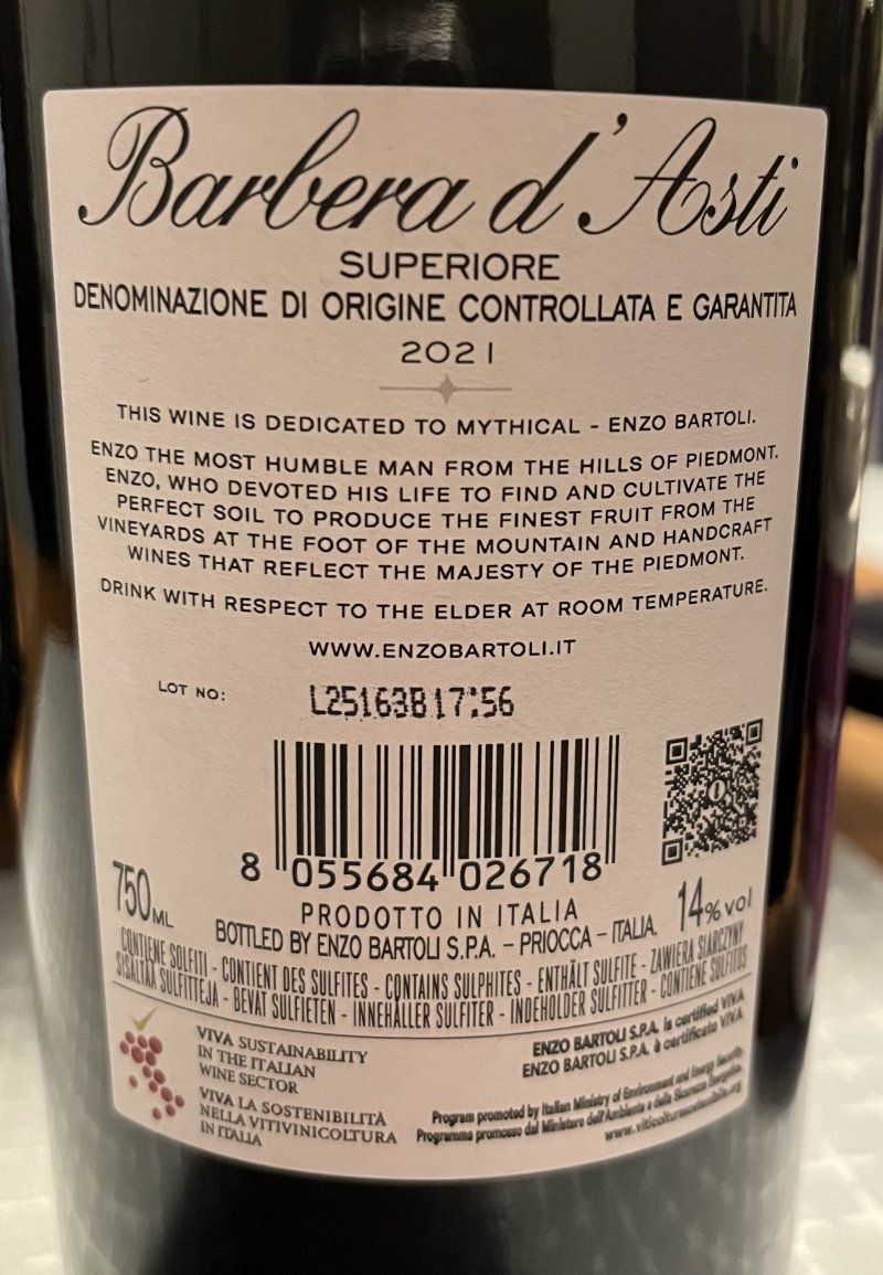 Baksida av Barbera ď Asti Superiore